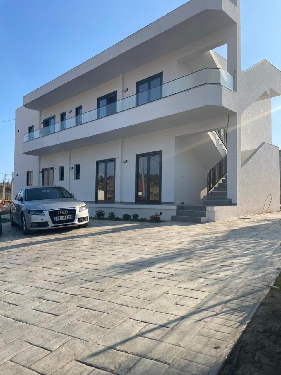 Karafili House * Ksamil